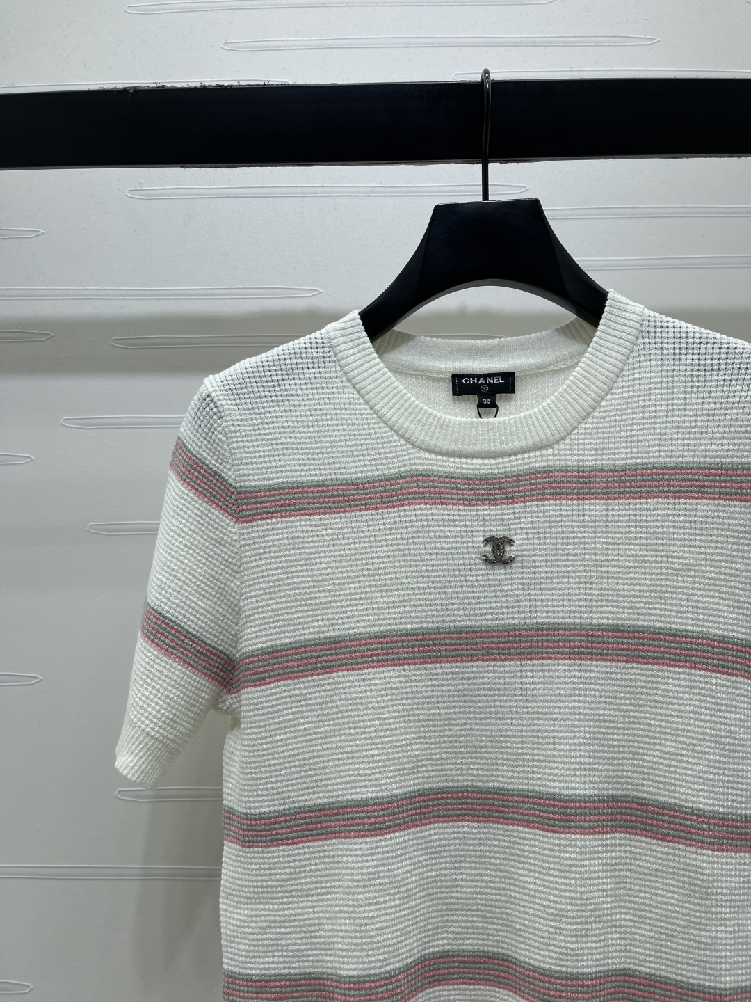 Women's short sleeves